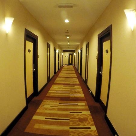 Imperial Palace Hotel Miri Extérieur photo