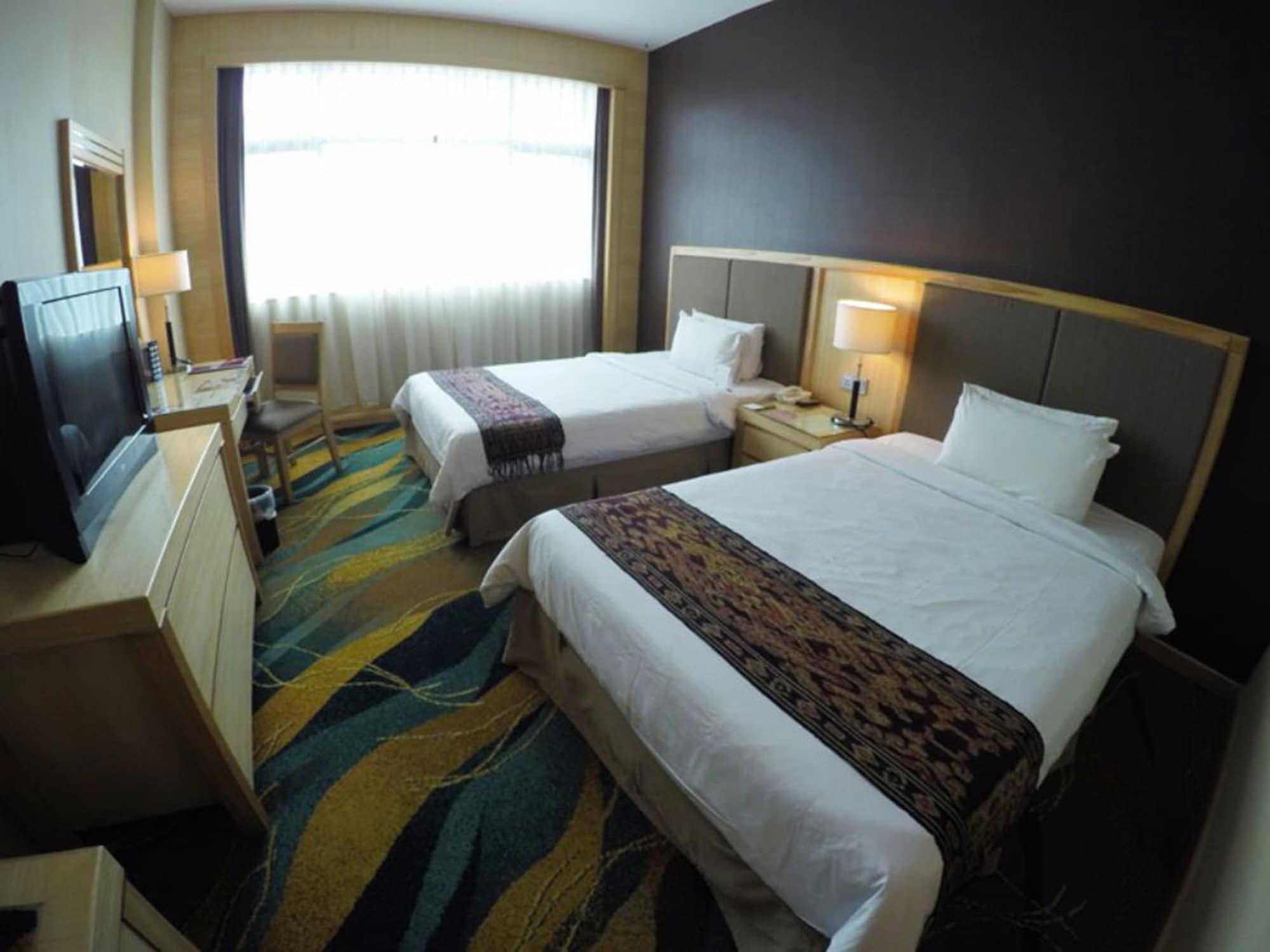 Imperial Palace Hotel Miri Extérieur photo