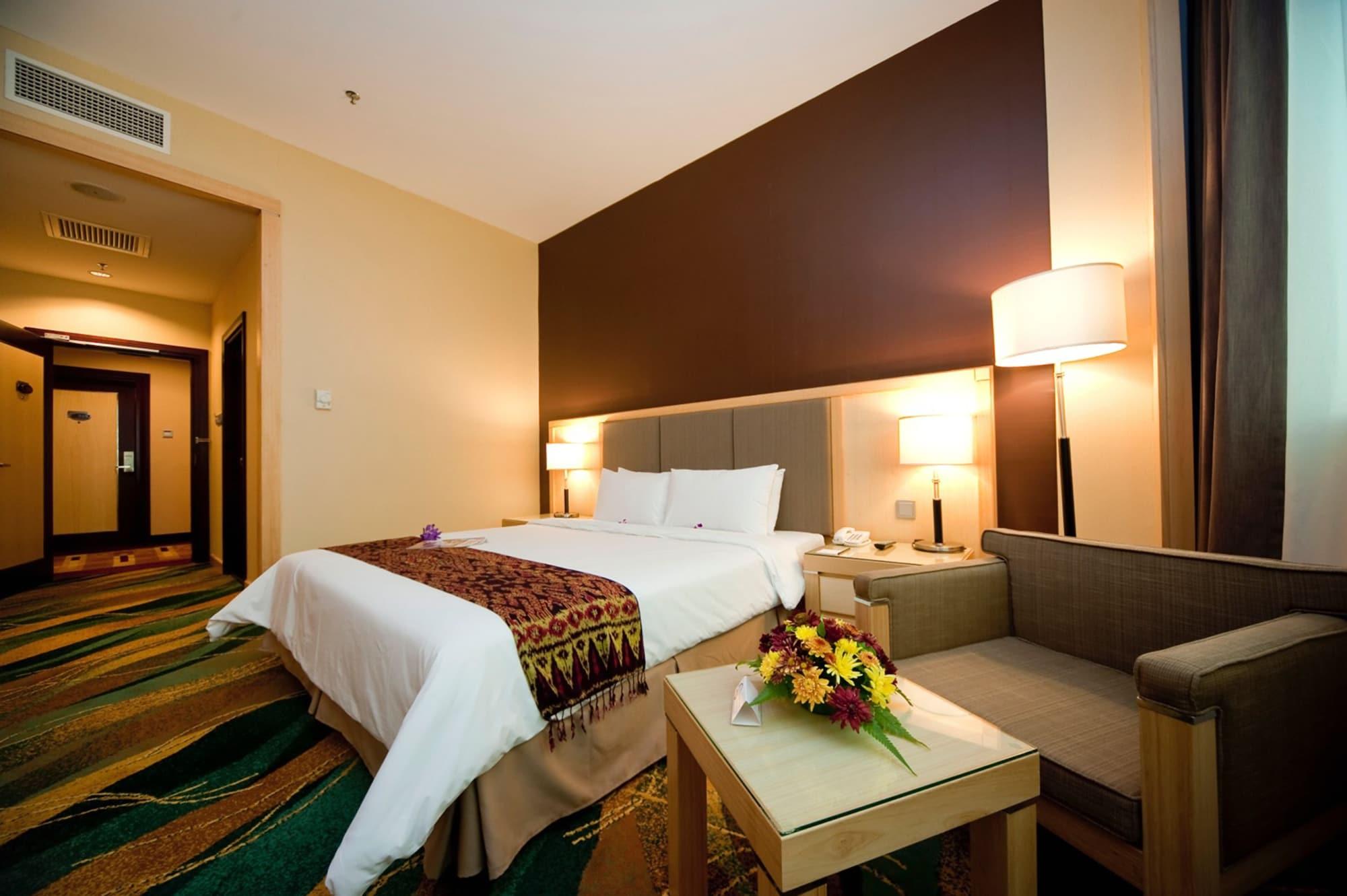Imperial Palace Hotel Miri Extérieur photo