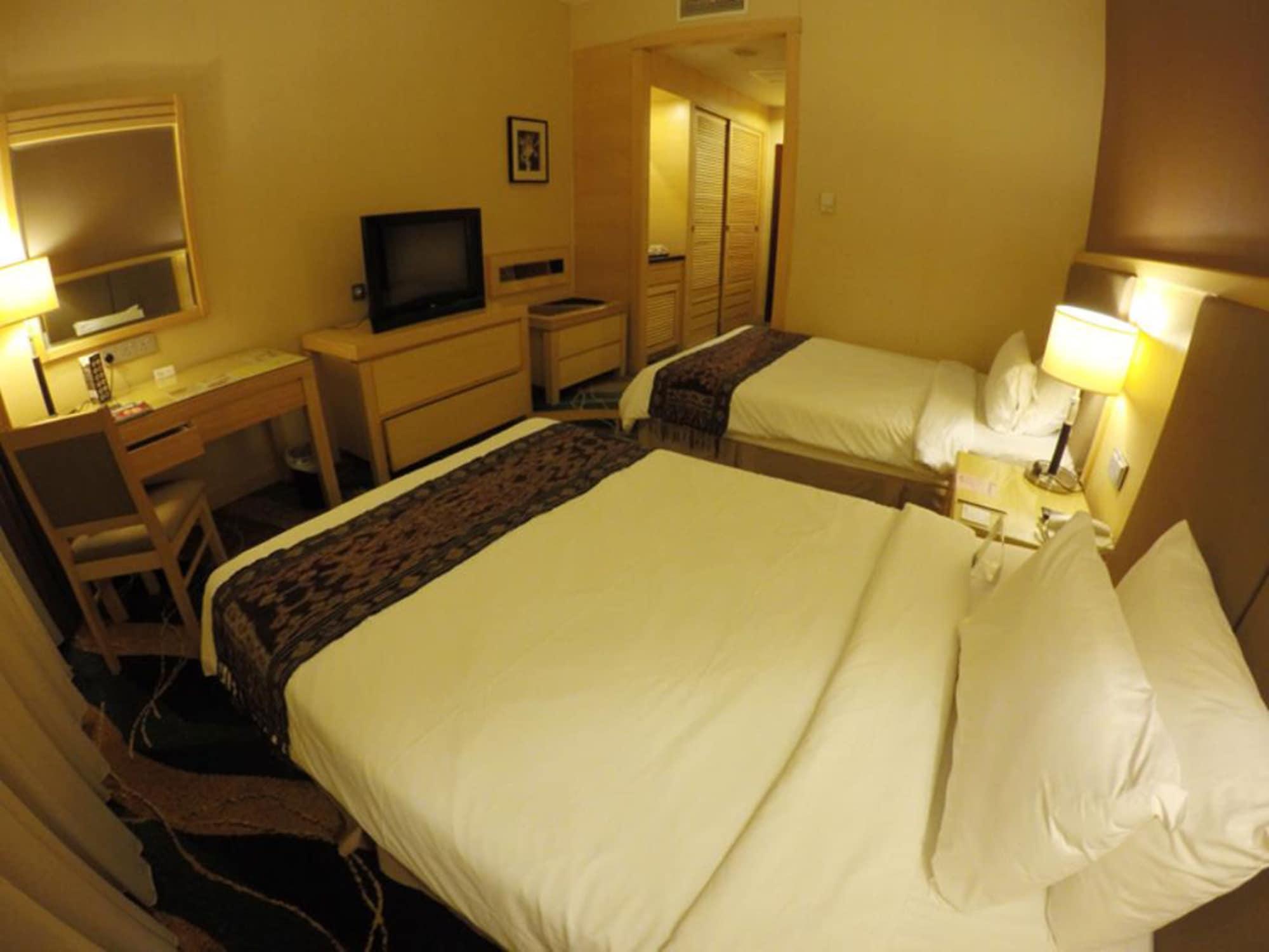 Imperial Palace Hotel Miri Extérieur photo