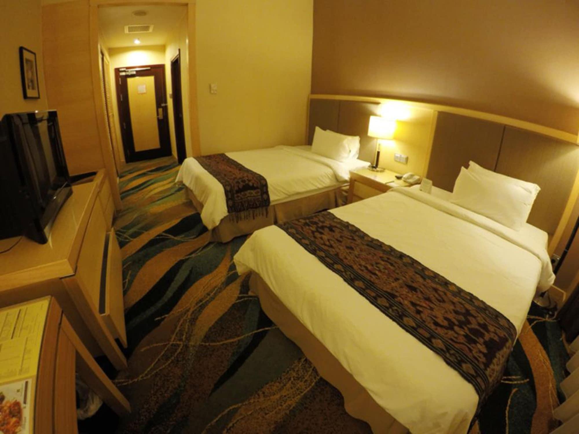 Imperial Palace Hotel Miri Extérieur photo