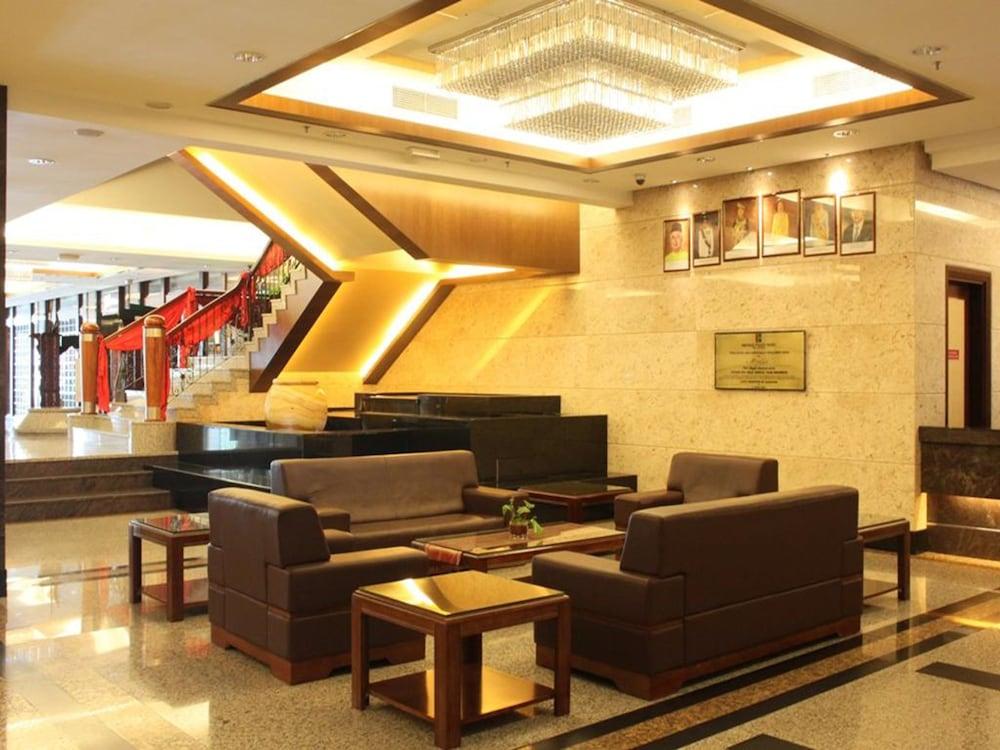 Imperial Palace Hotel Miri Extérieur photo