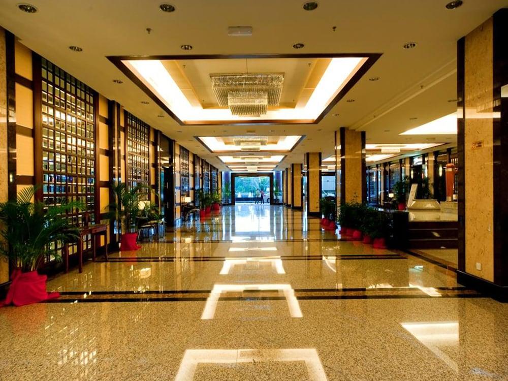 Imperial Palace Hotel Miri Extérieur photo