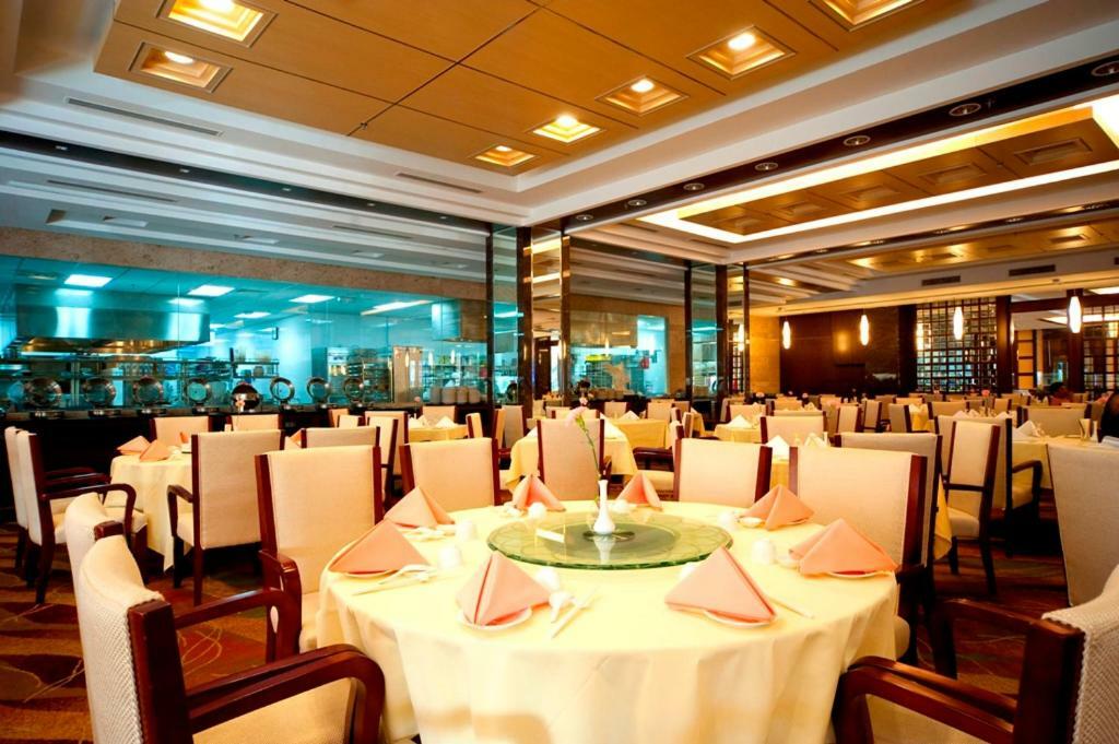 Imperial Palace Hotel Miri Extérieur photo
