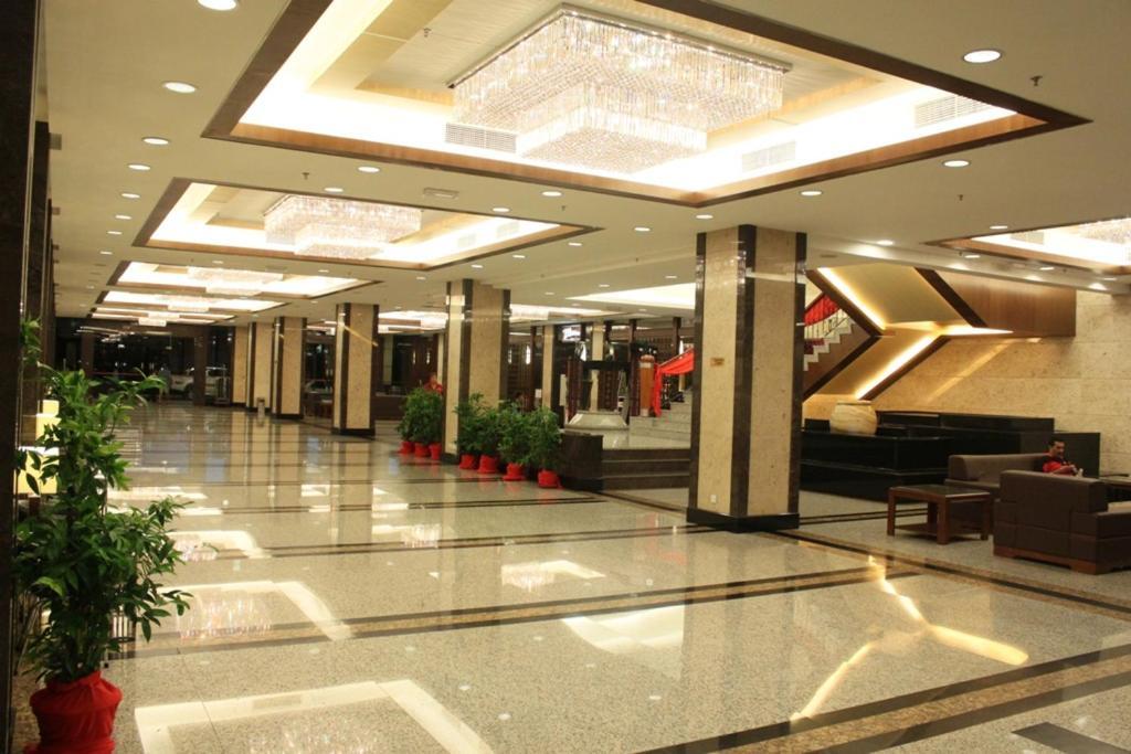Imperial Palace Hotel Miri Extérieur photo